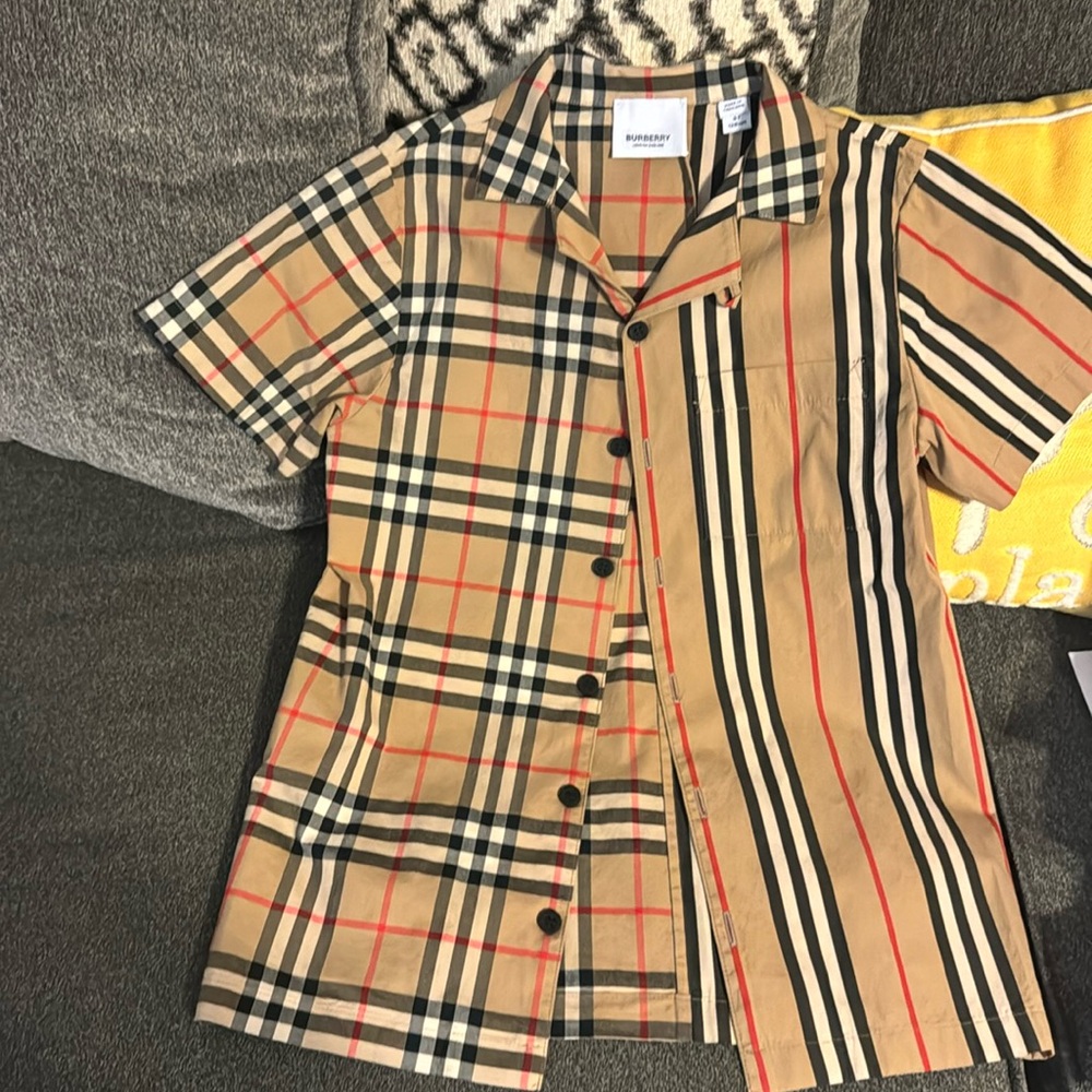 Authentic boys Burberry print polo